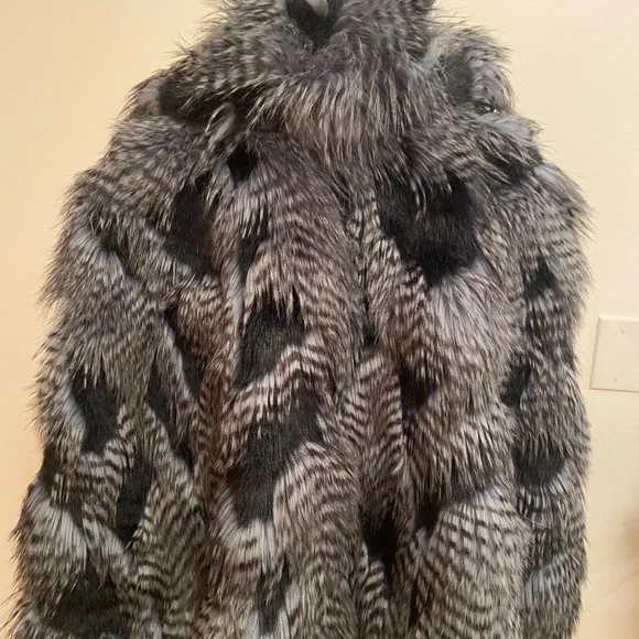 New Juicy Couture Lapis Faux Fur Wrap